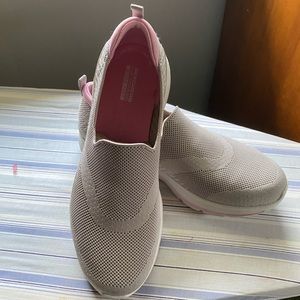 Sketchers Go Walk in beige/pink.  Size 10